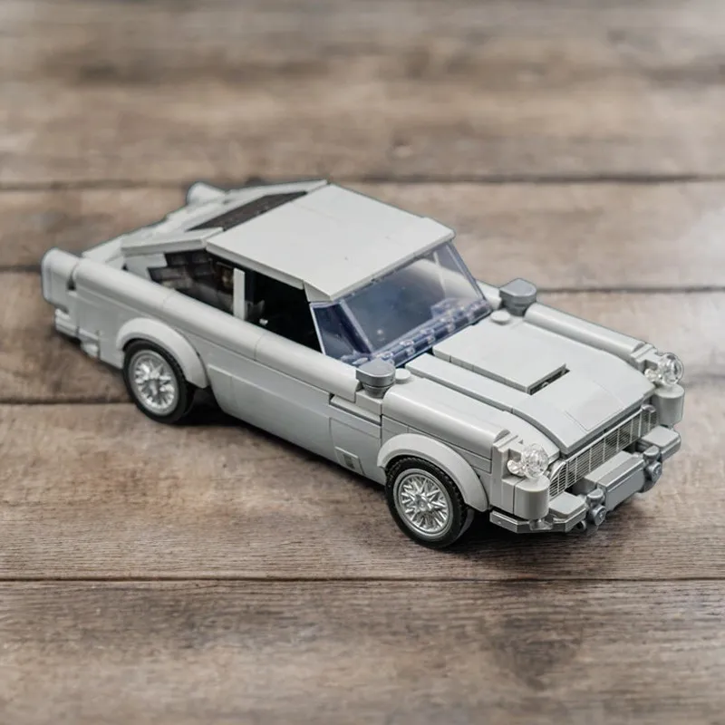 581 قطعة نموذج بناء سيارة أستو - مراجعة Victor Racket Jetspeed وسعره